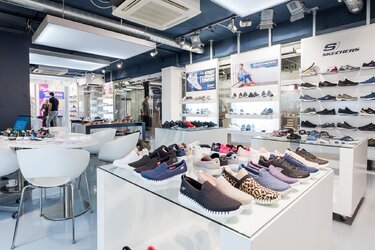 header-skechers.jpg