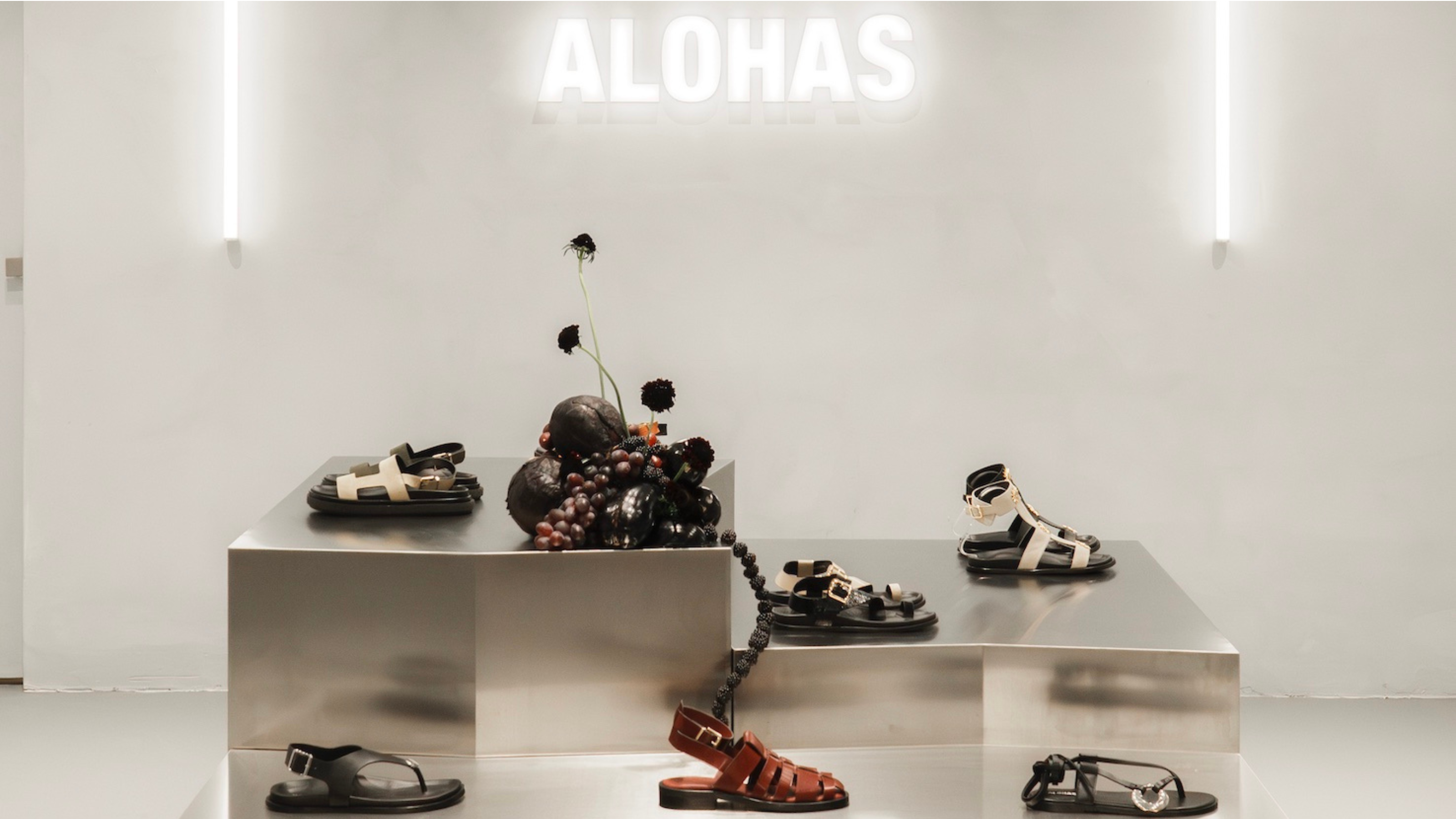 Fashion and footwear brand Alohas opens first Dutch store in the heart of Amsterdam.
