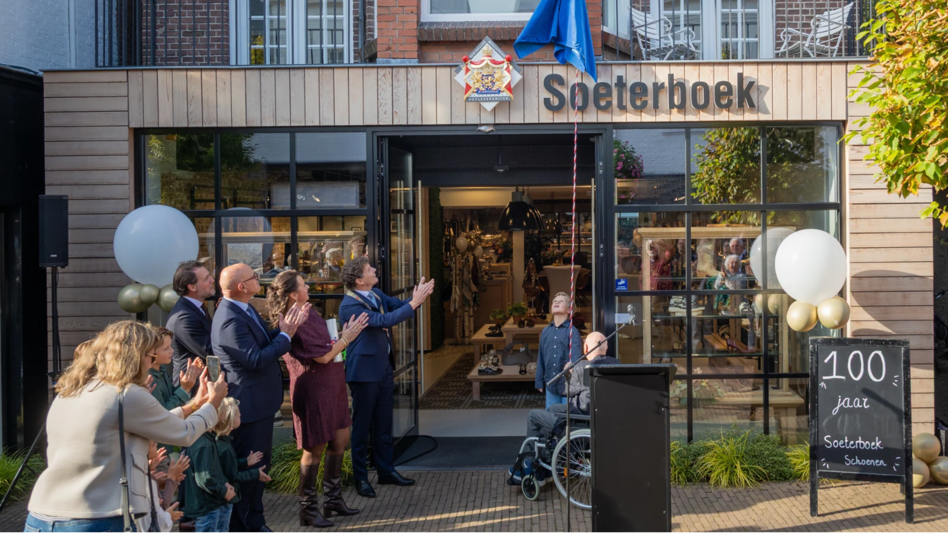 Soeterboek Schoenen viert 100-jarig jubileum en ontvangt predicaat Hofleverancier