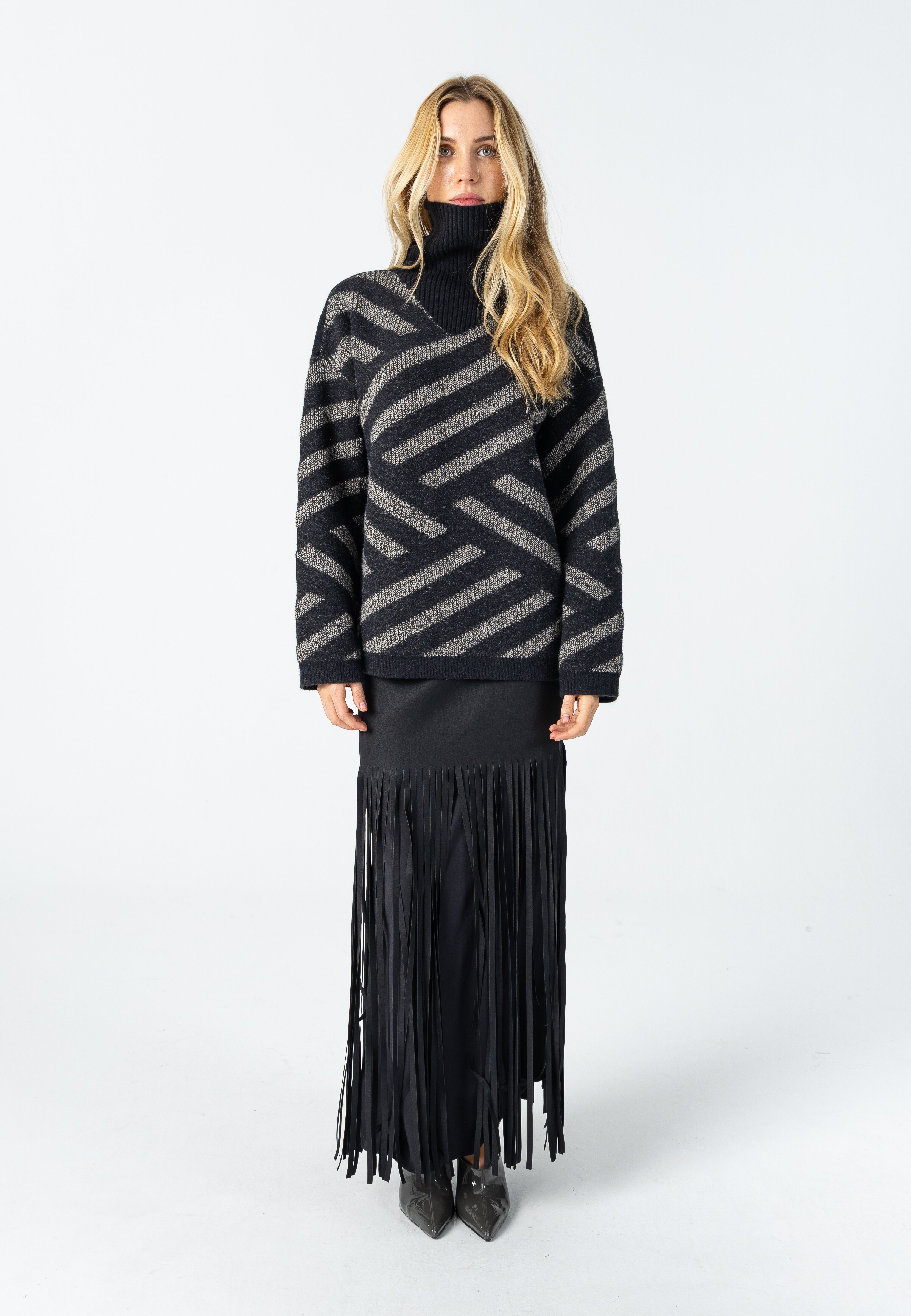 264-2413_Black sand stripe - 989_02.jpg