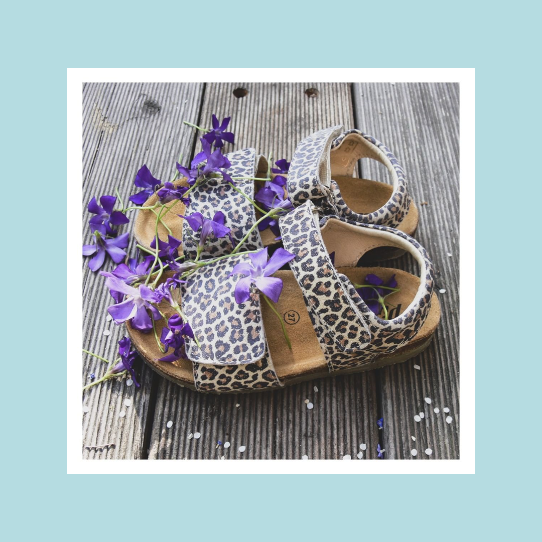 6 Blauw sandalen.png